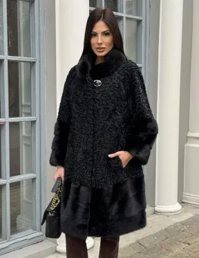 Черная шуба из меха каракульчи с отделкой из меха норки