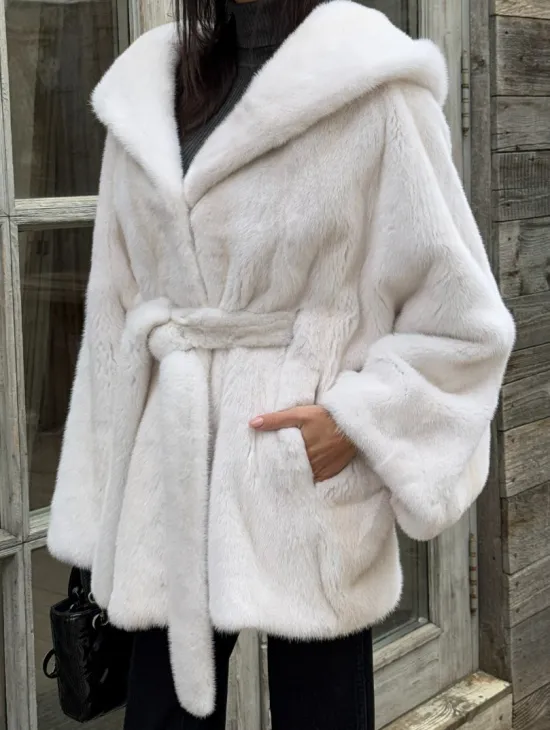 Шуба норковая летучая мышь с капюшоном, мех аукционная норка Palomino