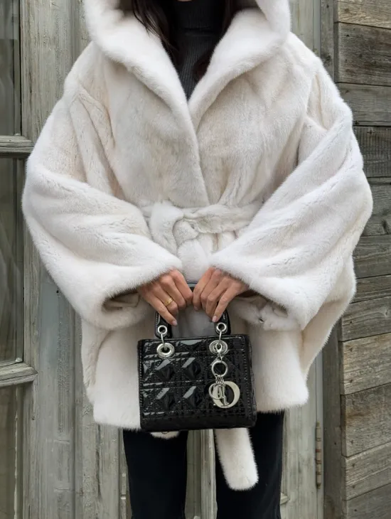 Шуба норковая летучая мышь с капюшоном, мех аукционная норка Palomino