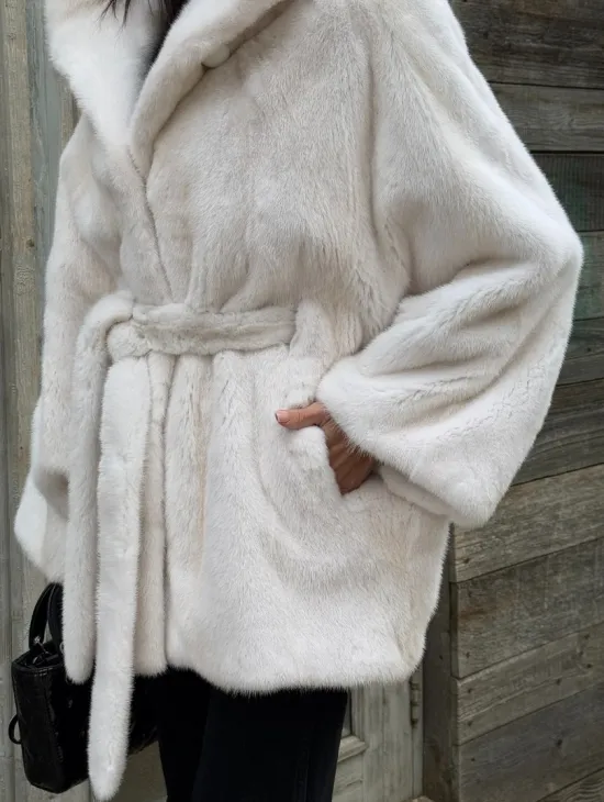 Шуба норковая летучая мышь с капюшоном, мех аукционная норка Palomino