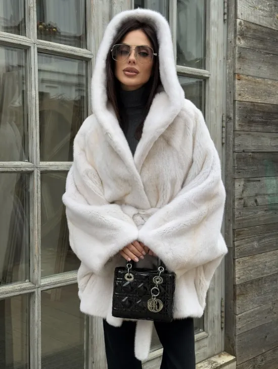 Шуба норковая летучая мышь с капюшоном, мех аукционная норка Palomino