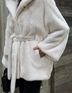 Шуба норковая летучая мышь с капюшоном, мех аукционная норка Palomino