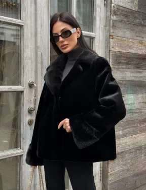 Короткий меховой полушубок из стриженной норки, английский воротник