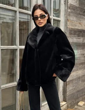 Короткий меховой полушубок из стриженной норки, английский воротник