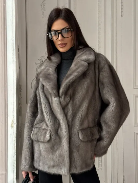 Норковый жакет классического кроя с прорезными карманами клапанами