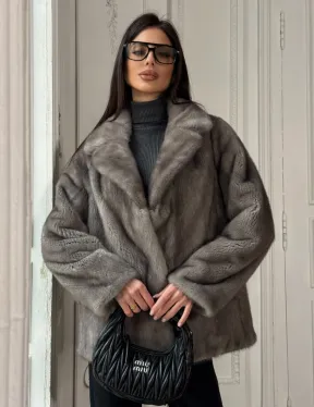 Норковый жакет классического кроя с прорезными карманами клапанами