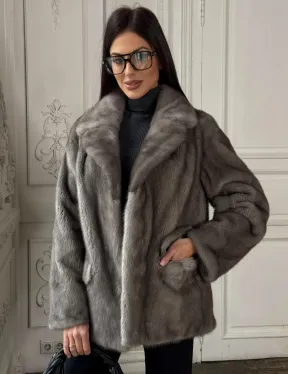 Норковый жакет классического кроя с прорезными карманами клапанами