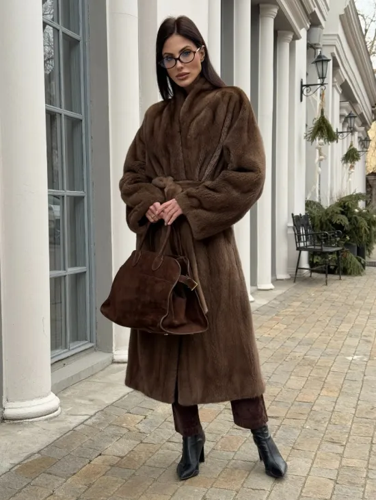 Натуральная шуба пастель из скандинавской норки SAGA FURS SUPERIOR