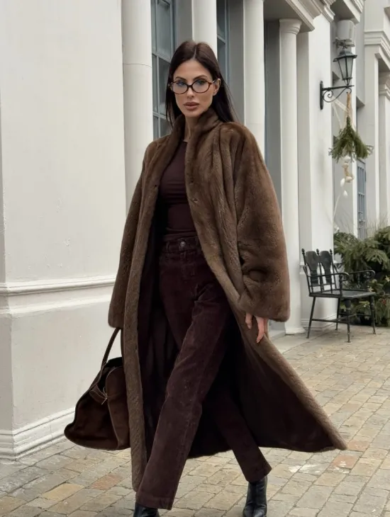 Натуральная шуба пастель из скандинавской норки SAGA FURS SUPERIOR