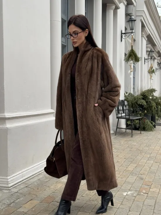 Натуральная шуба пастель из скандинавской норки SAGA FURS SUPERIOR