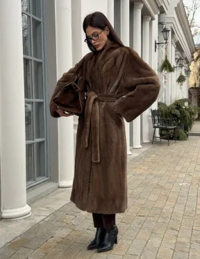 Натуральная шуба пастель из скандинавской норки SAGA FURS SUPERIOR