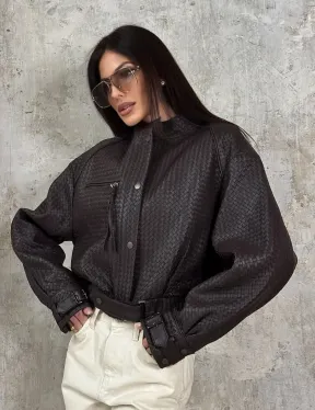 Женский бомбер из натуральной плетёной кожи