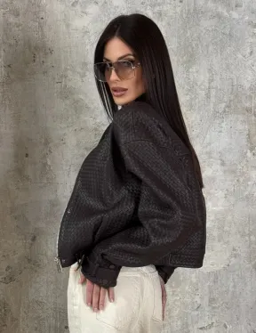 Женский бомбер из натуральной плетёной кожи