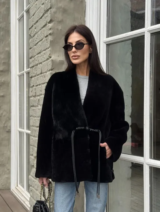 Комбинированная женская дубленка из мутона с мехом норки