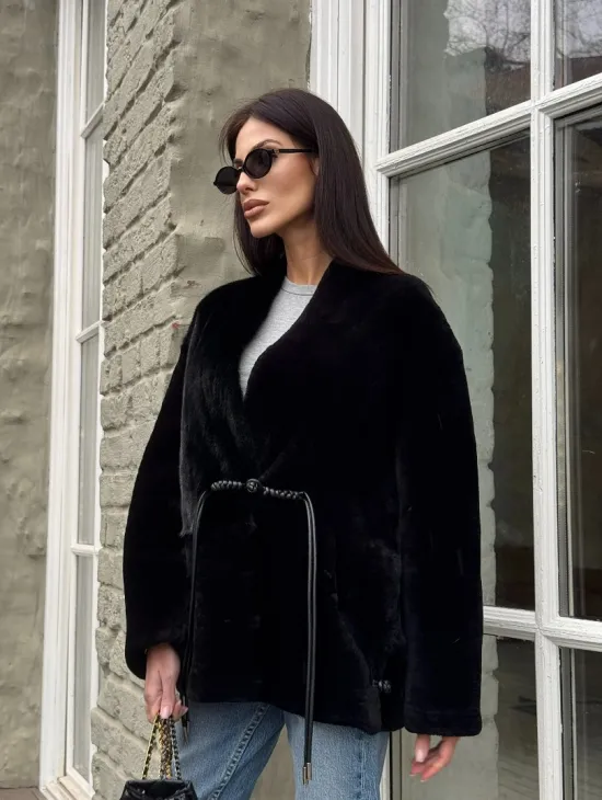 Комбинированная женская дубленка из мутона с мехом норки