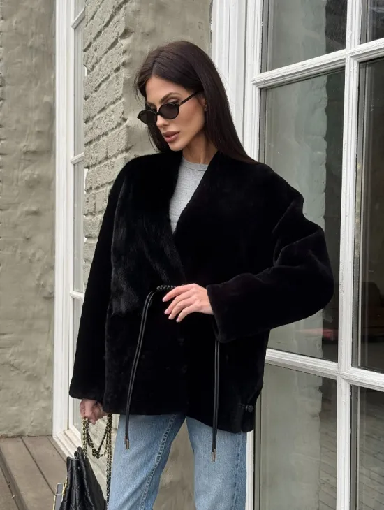 Комбинированная женская дубленка из мутона с мехом норки