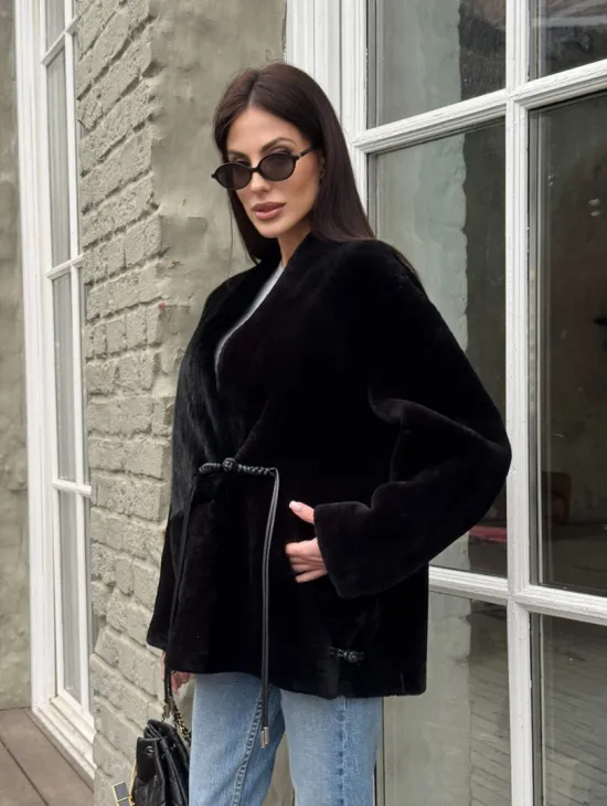 Комбинированная женская дубленка из мутона с мехом норки