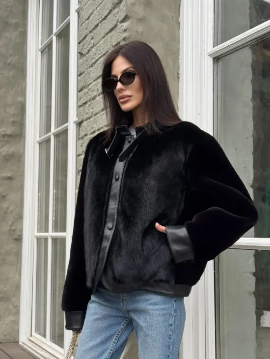 Куртка из мутона с мехом норки - черная