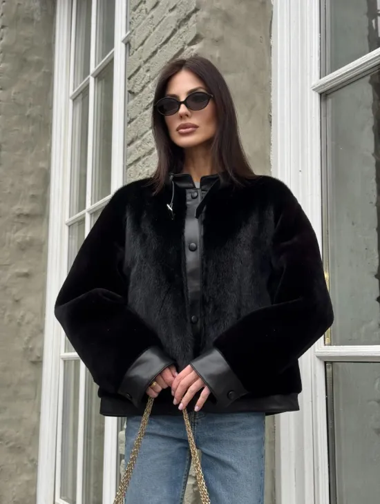 Куртка из мутона с мехом норки - черная