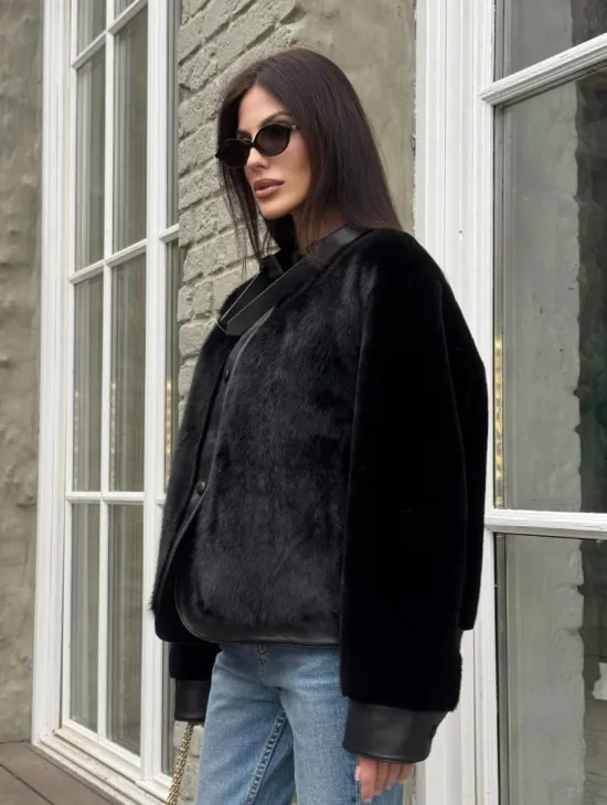 Куртка из мутона с мехом норки - черная