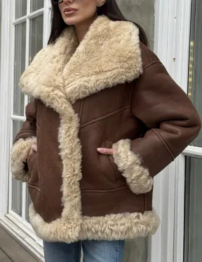 Коричневая женская дубленка с воротником «Челси» из овчины тиградо