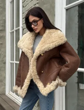 Коричневая женская дубленка с воротником «Челси» из овчины тиградо