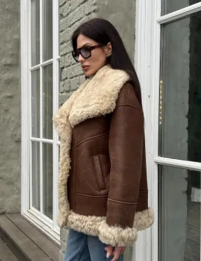 Коричневая женская дубленка с воротником «Челси» из овчины тиградо