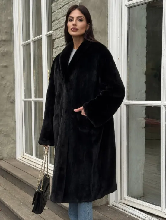 Шуба из норки Black в классической выкладке с воротником стойка-шаль