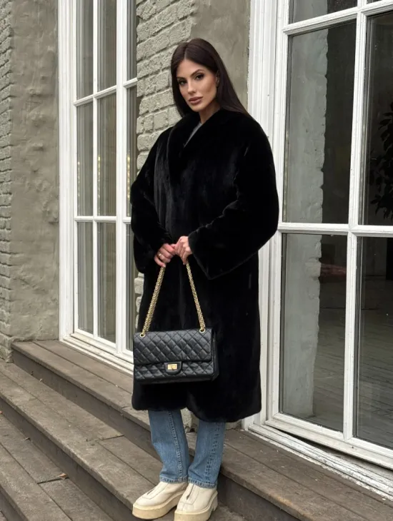 Шуба из норки Black в классической выкладке с воротником стойка-шаль