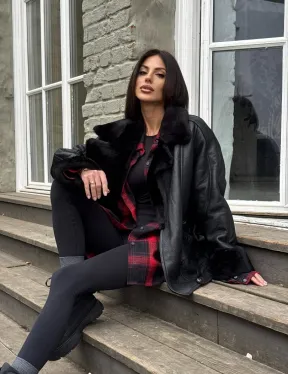 Винтажная куртка - дубленка «Total Black» с английским воротником на пуговицах