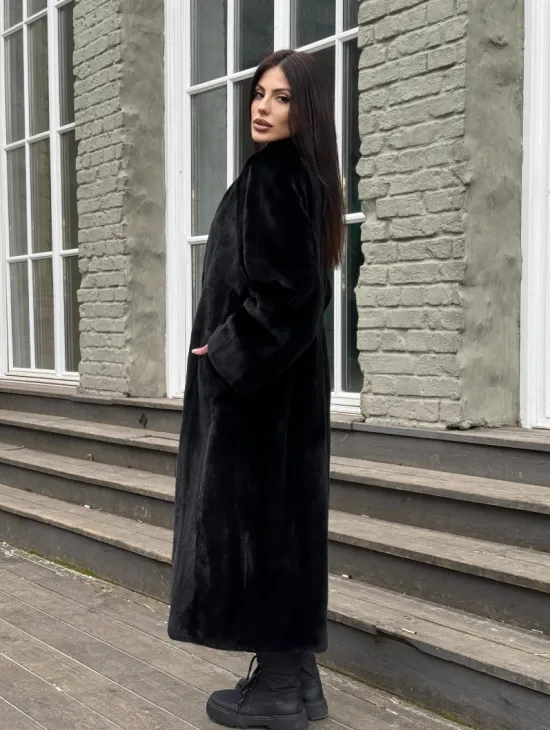 Шуба из аукционной норки «Premium fur» с внутренней резинкой на талии