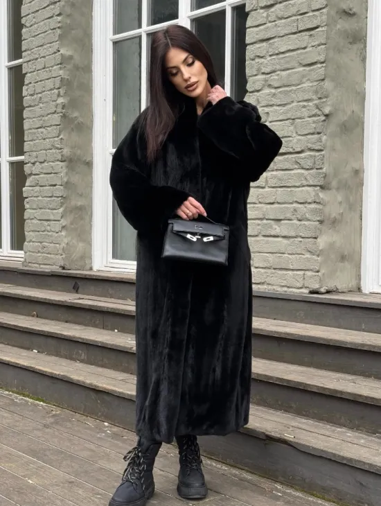 Шуба из аукционной норки «Premium fur» с внутренней резинкой на талии