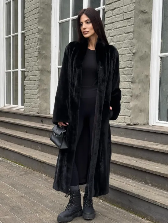 Шуба из аукционной норки «Premium fur» с внутренней резинкой на талии