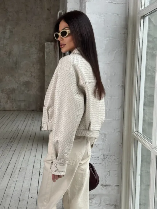 Женская курточка - бомбер из плетеной кожи Ivory