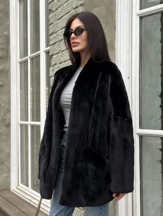 Жакет - шуба из норки BLACKGLAMA с V-образным воротником, косыми карманами