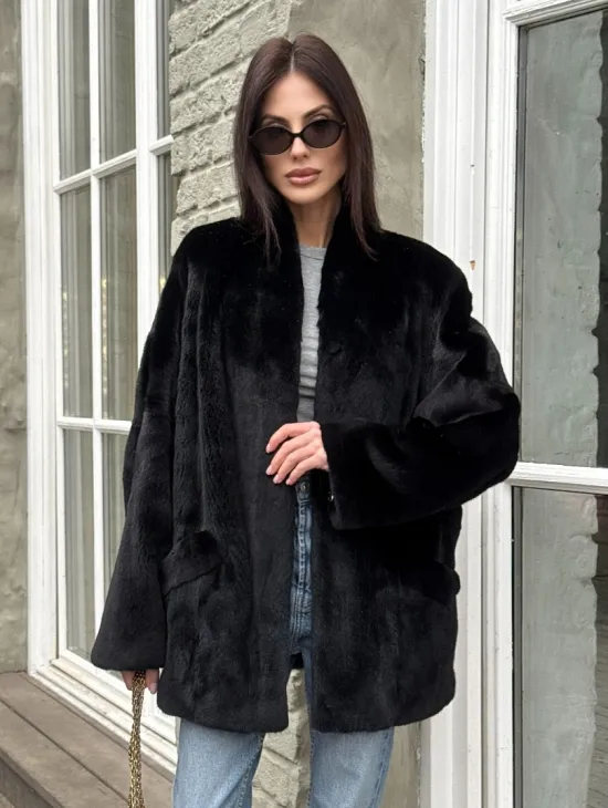 Жакет - шуба из норки BLACKGLAMA с V-образным воротником, косыми карманами
