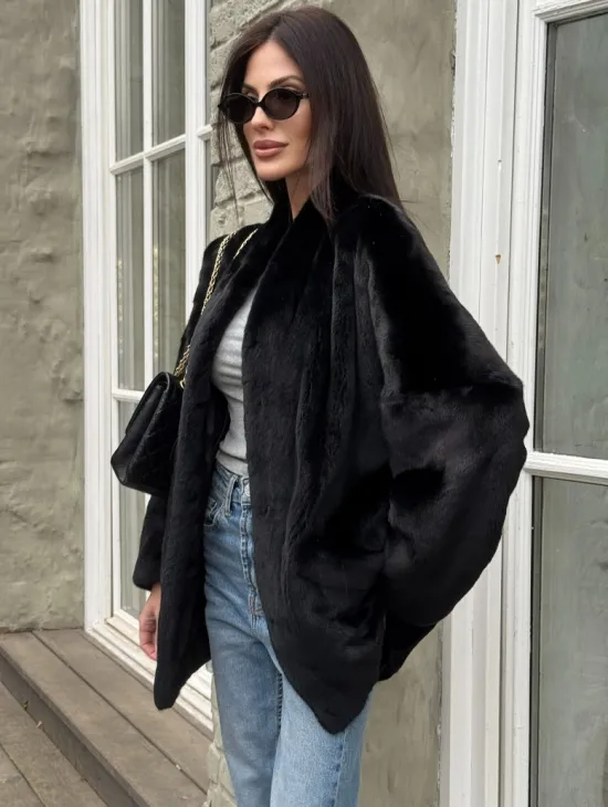 Жакет - шуба из норки BLACKGLAMA с V-образным воротником, косыми карманами