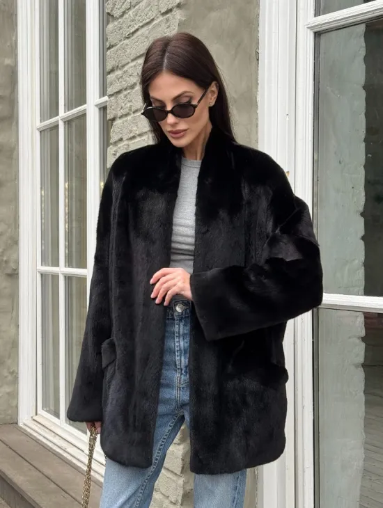 Жакет - шуба из норки BLACKGLAMA с V-образным воротником, косыми карманами