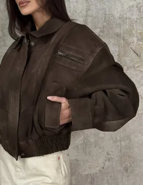 Современный кроп - бомбер из натуральной замши