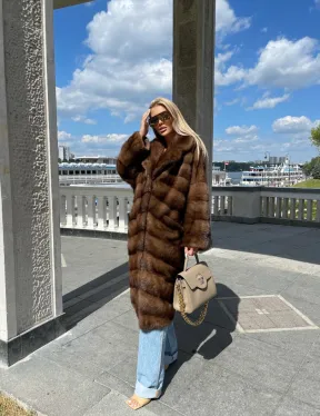 Удлиненная норковая шуба в цвете соболь