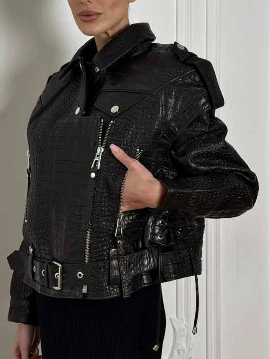 Укороченная куртка из натуральной кожи «CROCO» BLACK со шнуровкой на спине