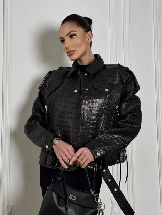 Укороченная куртка из натуральной кожи «CROCO» BLACK со шнуровкой на спине