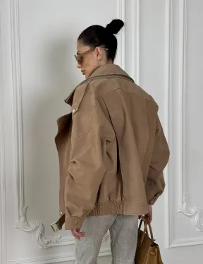 Женский замшевый бомбер из натуральной кожи «Creamy»  с двойным воротником - оверсайз