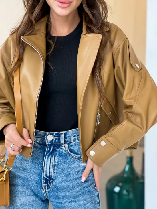 Модная короткая женская курточка в цветет кэмел