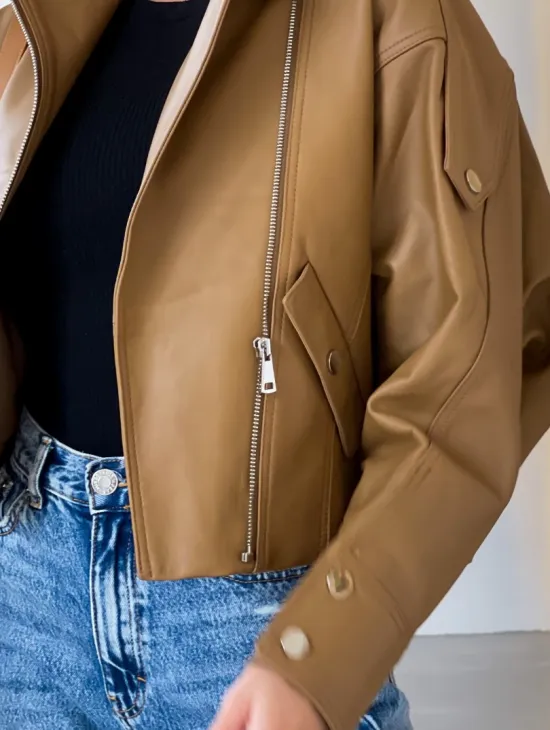 Модная короткая женская курточка в цветет кэмел