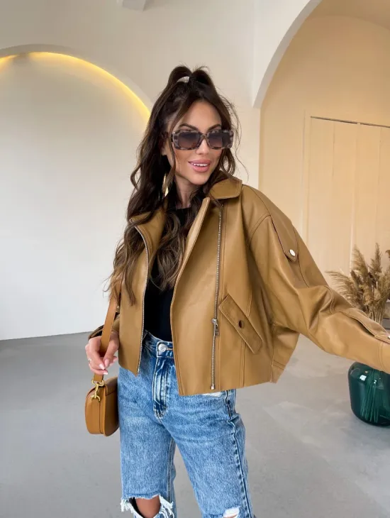 Модная короткая женская курточка в цветет кэмел