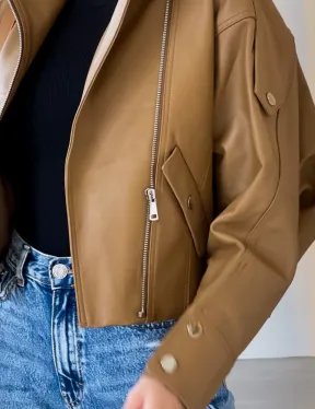 Модная короткая женская курточка в цветет кэмел
