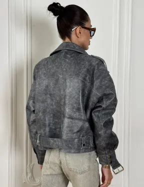 Женская косуха оверсайз из натуральной кожи с потертостями в стиле 