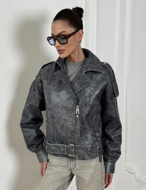 Женская косуха оверсайз из натуральной кожи с потертостями в стиле 