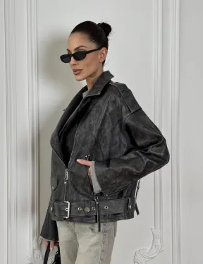 Косуха из натуральной серой кожи с эффектом винтажа и декоративными кнопками по краям воротника